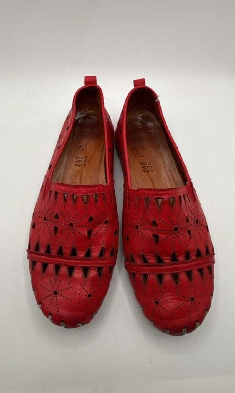 L'Artiste by Spring Step Red Leather Laser Cut Slip-On Flats Size 40